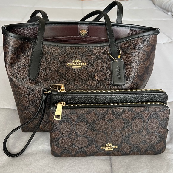 Coach Rich Brown Leather Bag and Wallet/Wristlet - Picture 1 of 4